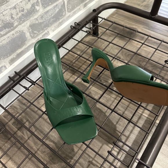 Zara Leather Heels - Picture 2 of 3